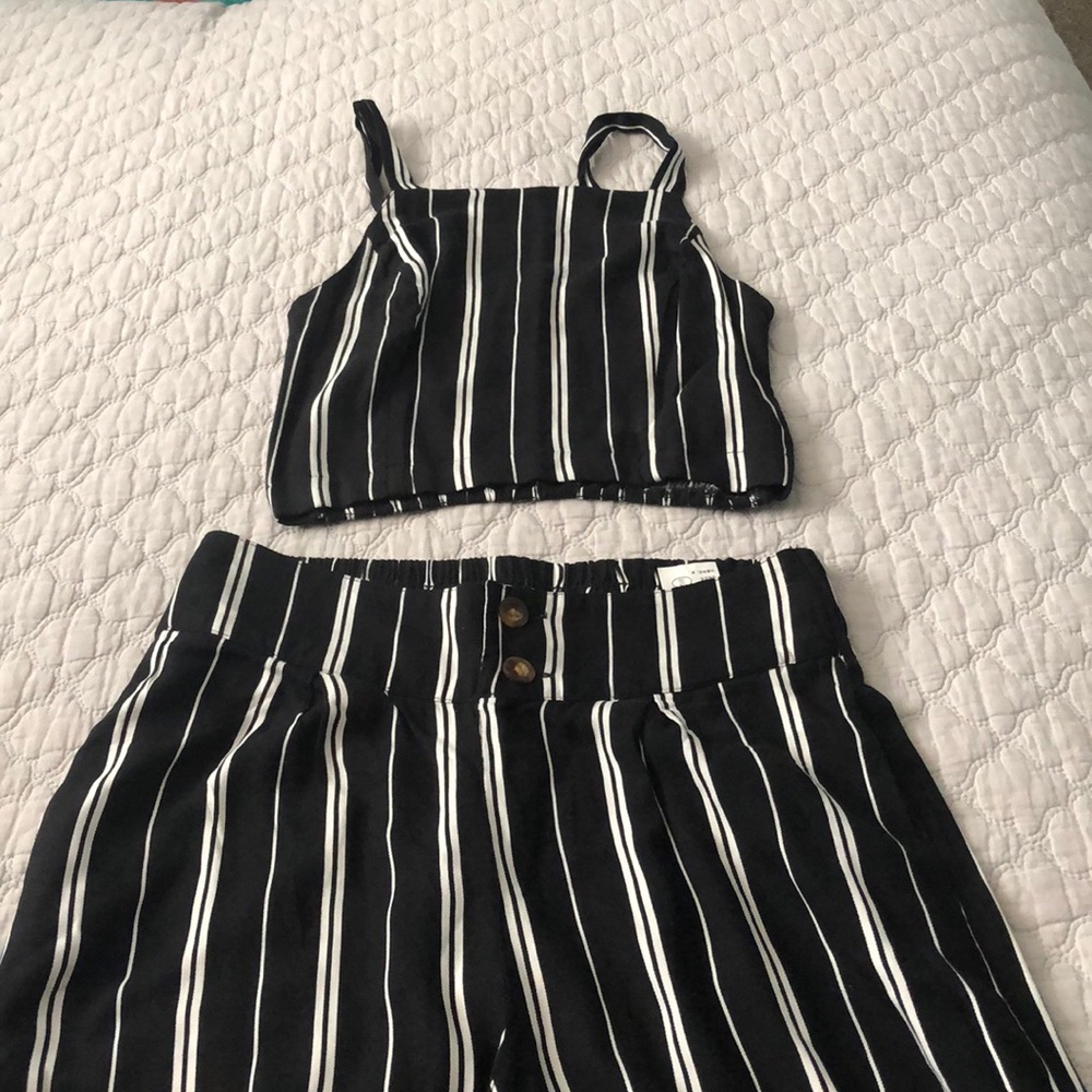 Hollister wide leg pants & crop top set